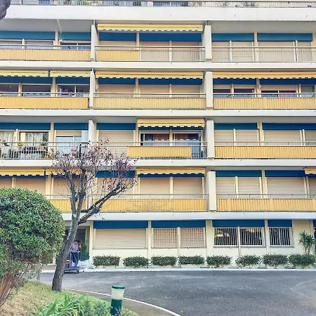 Trident Sea View 104 Apartment